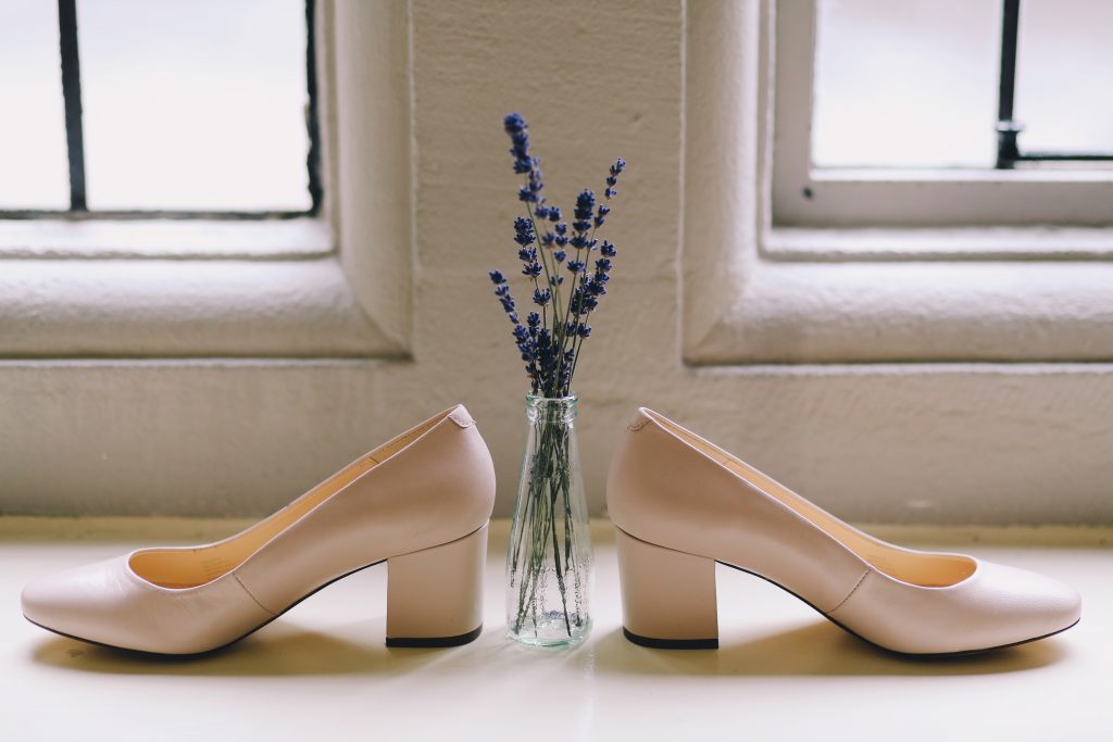 Image result for Beragam Tips Membeli Sepatu Wanita Import Online